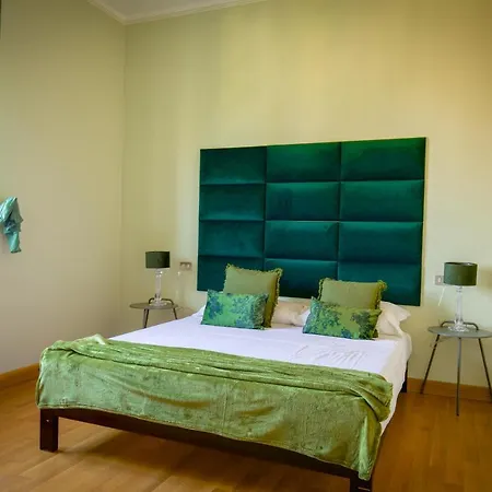 Grande Casa Con Giardino E Box Auto, 3 E 3 Bagni Hébergement de vacances