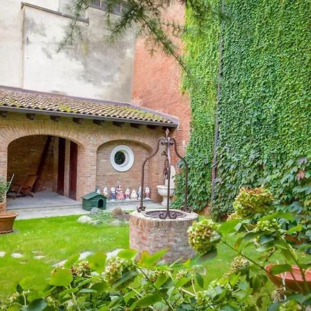 Grande Casa Con Giardino E Box Auto, 3 E 3 Bagni