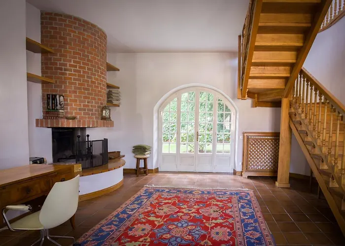 Grande Casa Con Giardino E Box Auto, 3 E 3 Bagni Lu (Piedmont)