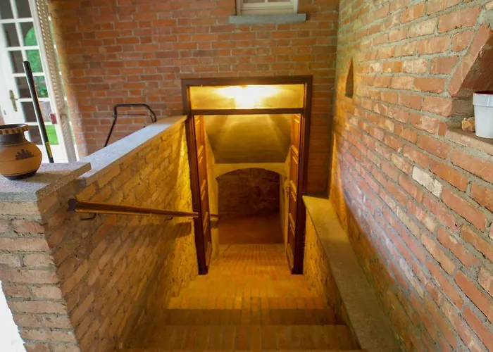 Hébergement de vacances Grande Casa Con Giardino E Box Auto, 3 E 3 Bagni Lu (Piedmont)