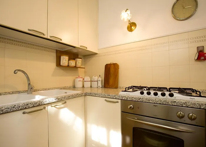 Hébergement de vacances Grande Casa Con Giardino E Box Auto, 3 E 3 Bagni *