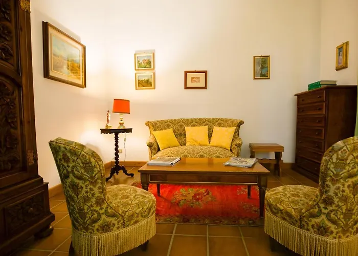 Grande Casa Con Giardino E Box Auto, 3 E 3 Bagni * Lu (Piedmont)