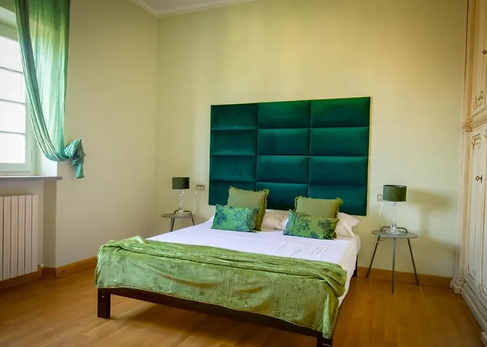 Grande Casa Con Giardino E Box Auto, 3 E 3 Bagni 펜션