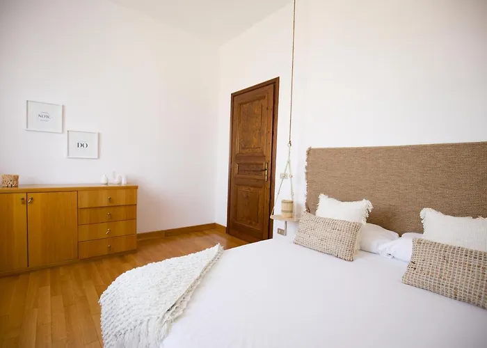 Grande Casa Con Giardino E Box Auto, 3 E 3 Bagni * Lu (Piedmont)