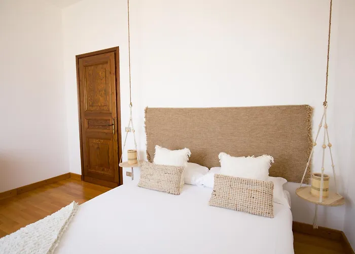 Hébergement de vacances Grande Casa Con Giardino E Box Auto, 3 E 3 Bagni Lu (Piedmont)